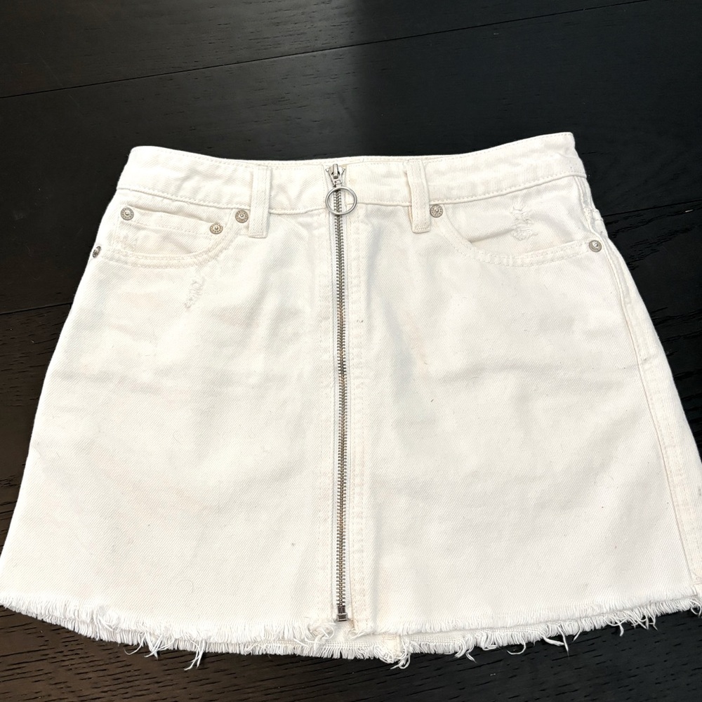 FREE PEOPLE WHITE ZIP UP JEAN SKIRT